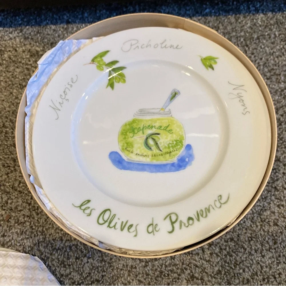 Crate & Barrel Les Olives de Provence Revol France 7.5” Plates Set of 6 NEW